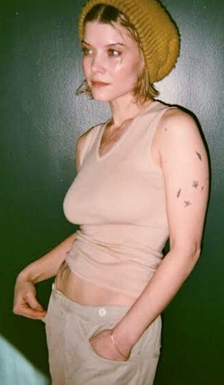 Naken läckt OnlyFans-bild av Sarah Jones