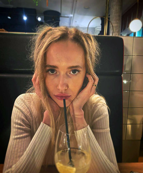 Nahá fotka uniklých OnlyFans od Lollybella