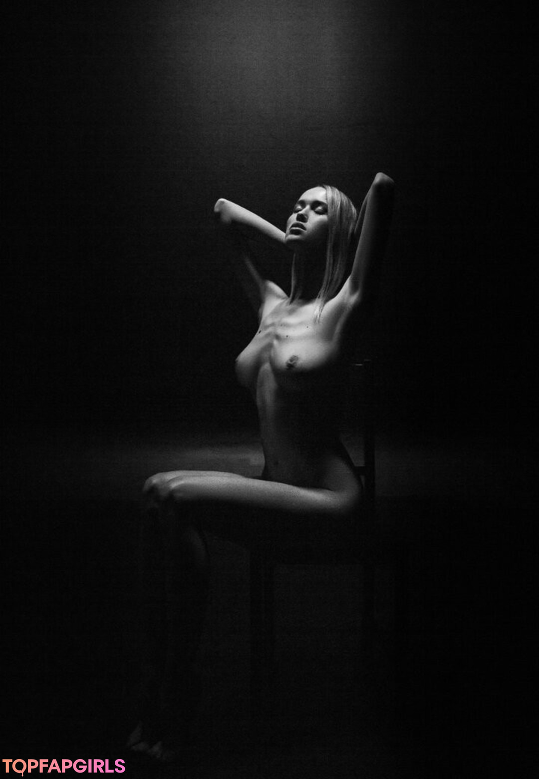 Alasti lekkinud OnlyFans-i pilt Lollybella #9