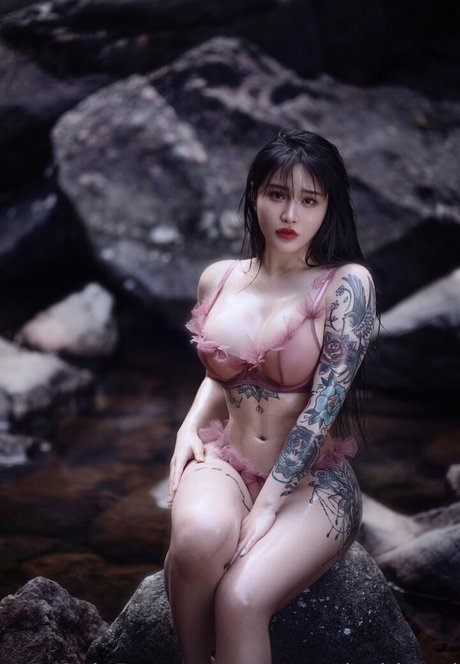 Songyuxin Hitomi