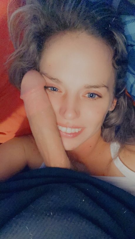 Alaston vuotanut OnlyFans-kuva Sun0fsam