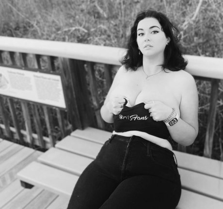 Nova Reilly