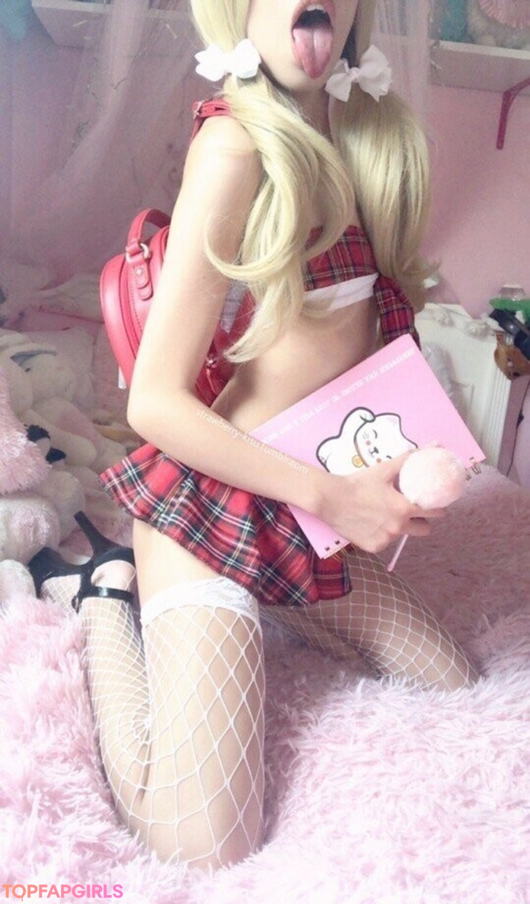 Alaston vuotanut OnlyFans-kuva Strawberrykisu #4