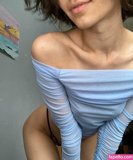 Adorable Dina