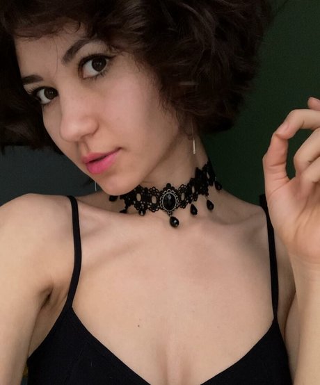 Adorable Dina