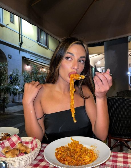 Christina Carmela OnlyFansリークヌード写真