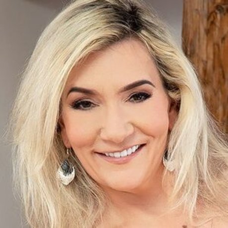 Naken läckt OnlyFans-bild av Sandy Bigboobs