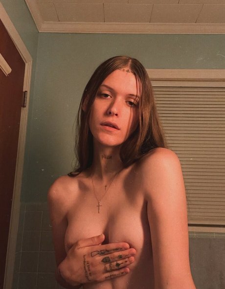 Ethel Cain OnlyFansリークヌード写真