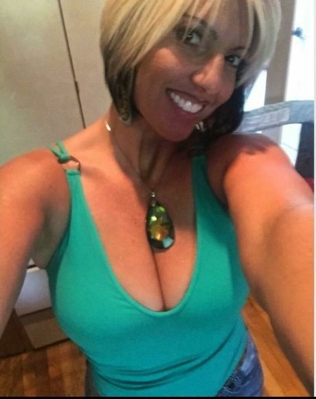 Naken läckt OnlyFans-bild av Tina Forte