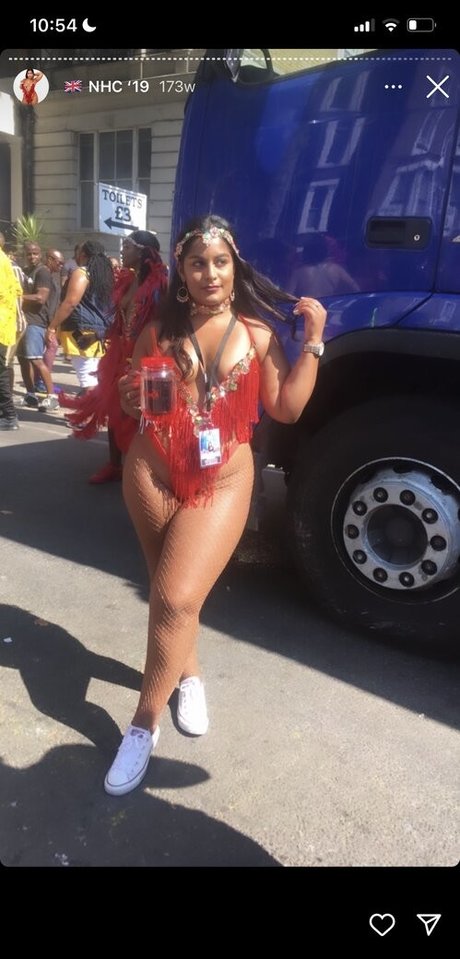 Nahá fotka uniklých OnlyFans od Kasara Sweetkk