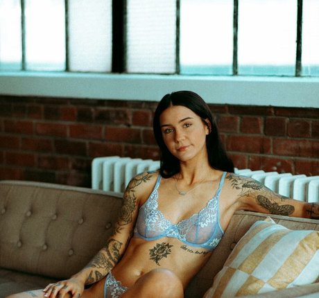 Alaston vuotanut OnlyFans-kuva Leahmsharp