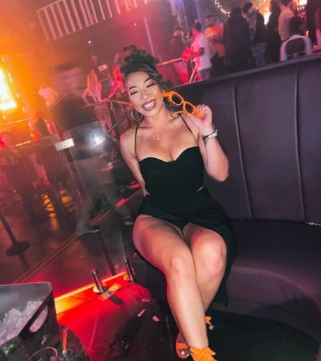 Naken lekkede OnlyFans-bilde av Kimberly Nguyen