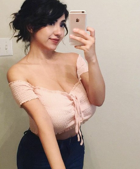 Alexandra Nicole