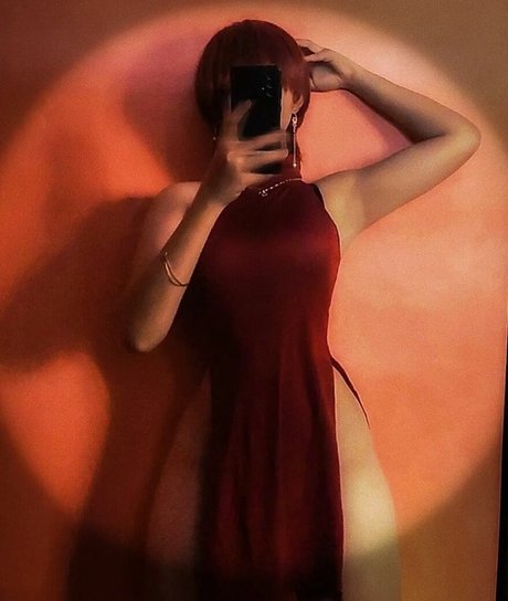 Alasti lekkinud OnlyFans-i pilt Ruan Yu