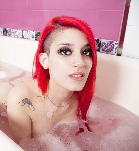 Niniah Wolfy