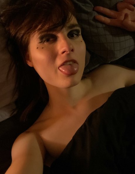 Ava Shade