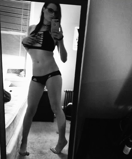 Nahá fotka uniklých OnlyFans od Ava Shade