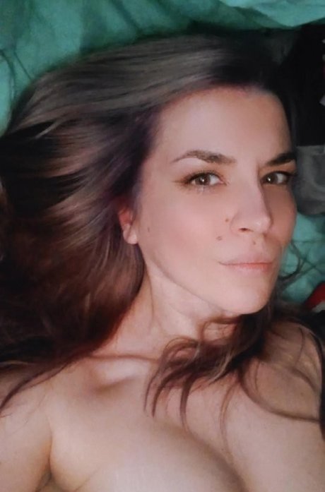 Naakte gelekte OnlyFans-foto van Katgunn