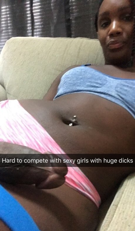 Nahá fotka uniklých OnlyFans od Serena Cocoa