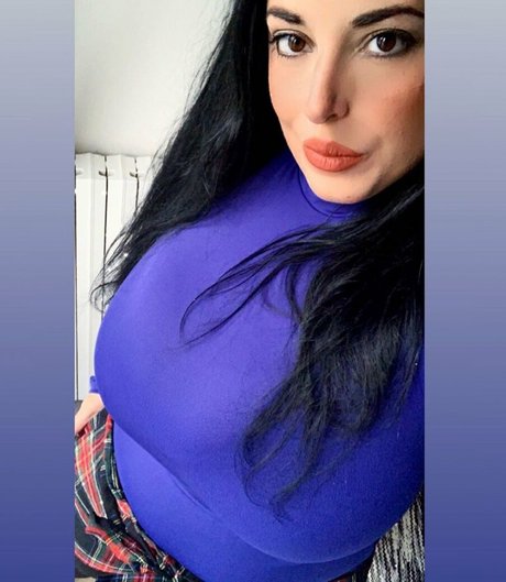 Valeria Vela