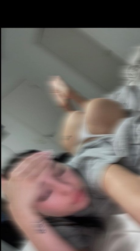 Naakte gelekte OnlyFans-foto van Shawtywdaflatti
