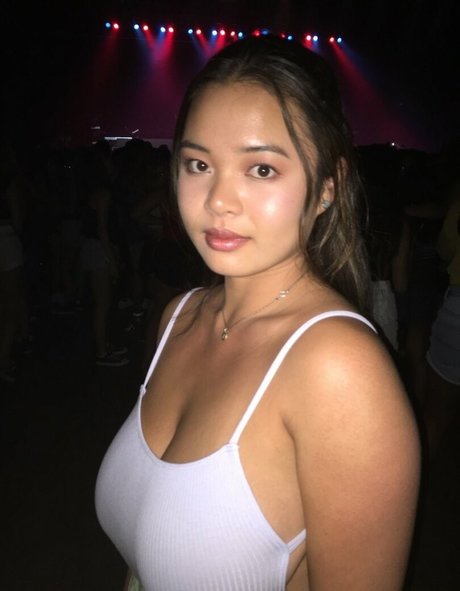 Foto di nudo di fuga di OnlyFans di Kattjia