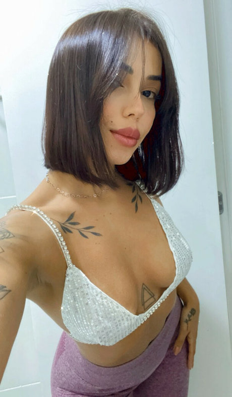Обнаженная фотография утечки OnlyFans от Eloh