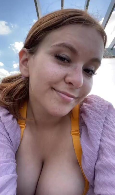 Nacktes geleaktes OnlyFans-Foto von Arianna Perez