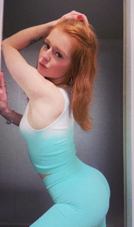 Обнаженная фотография утечки OnlyFans от Jodie Baker