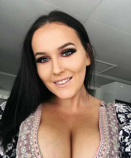 Tayla Cooper