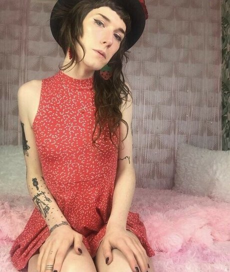 Nahá fotka uniklých OnlyFans od Basilstrawberry