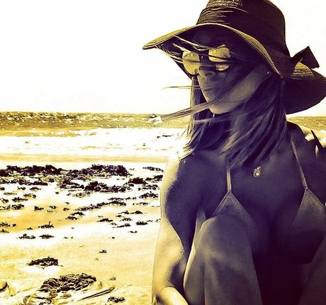 Naken läckt OnlyFans-bild av Roberta Carbonari Muzy