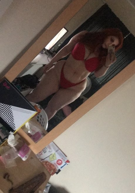 Nahá fotka uniklých OnlyFans od Brokenteenagedreams