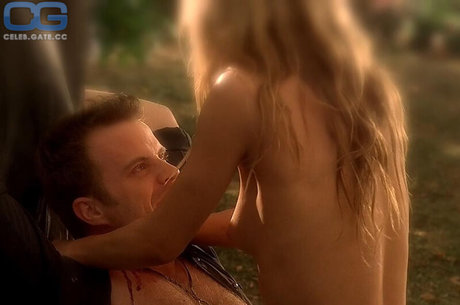 Anna Paquin