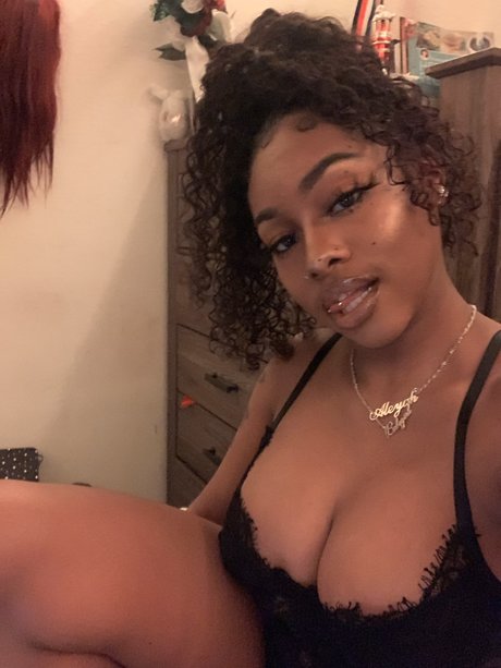 Nagie wyciekłe zdjęcie OnlyFans od Og Leah Swanky