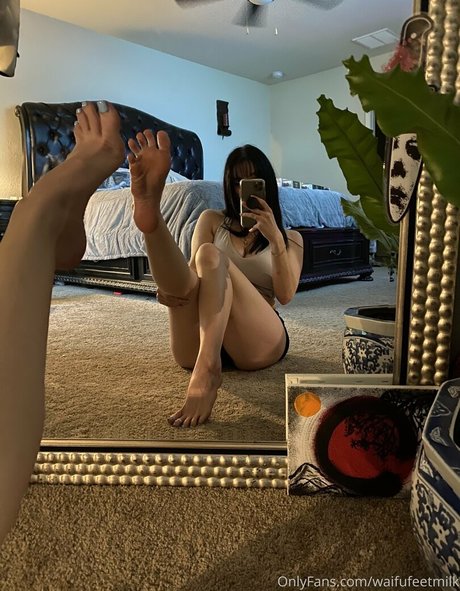 Waifufeetmilk