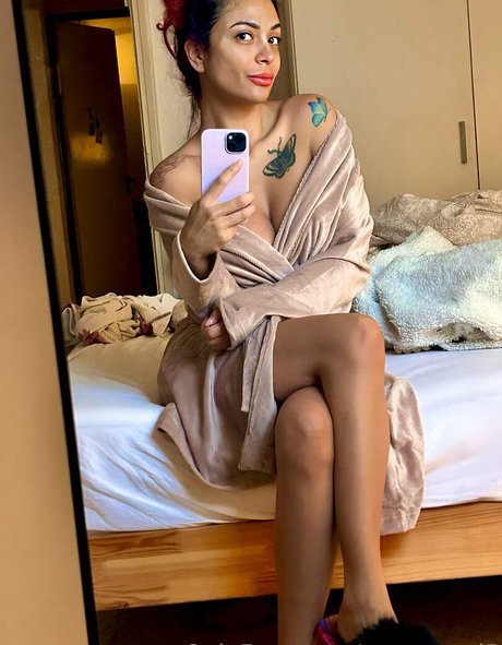 Queen Red  nude leaked OnlyFans photo