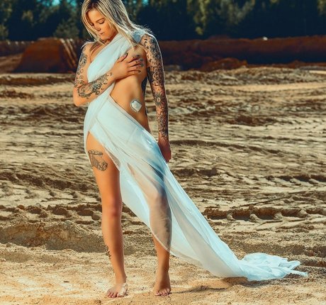 Nahá fotka uniklých OnlyFans od Frau Box