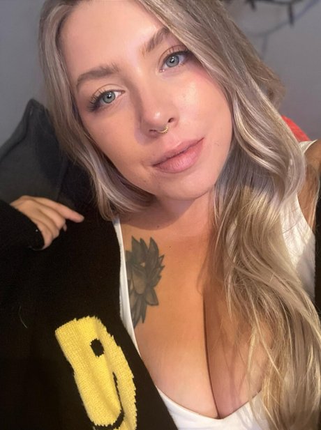 Alaston vuotanut OnlyFans-kuva Cuteandspooky