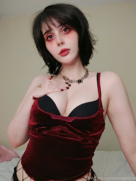 Naakte gelekte OnlyFans-foto van Mangoecos