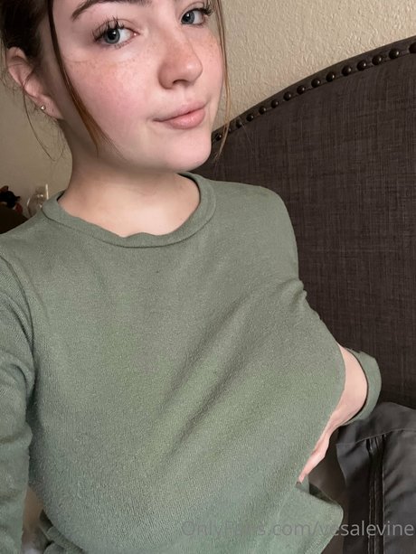 Vesalevine  nude leaked OnlyFans photo