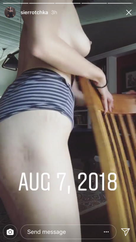 Naken lekkede OnlyFans-bilde av Sierra Blue