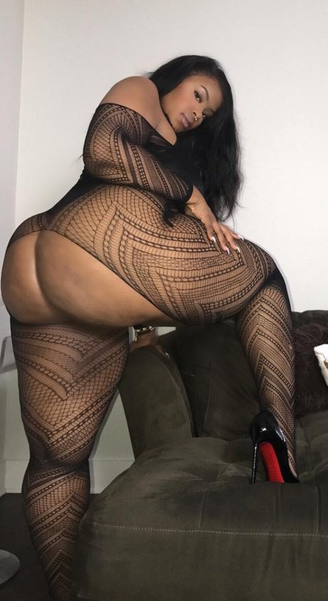 Nahá fotka uniklých OnlyFans od Nars