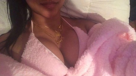 Nøgent lækket OnlyFans-billede af Lulbadprincess