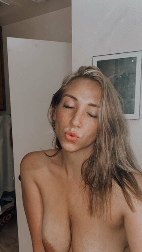 Kayla Girlnexxdoor