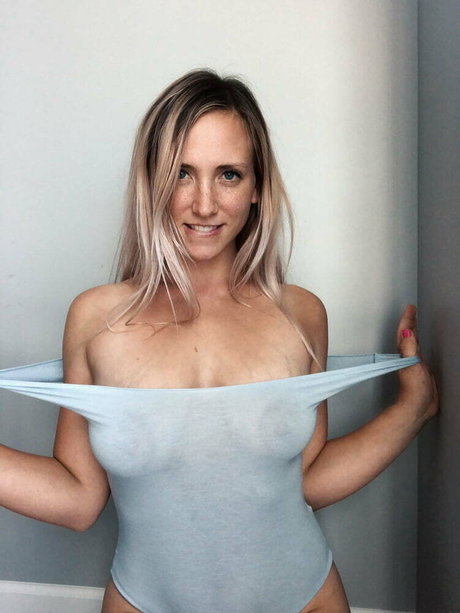 Kayla Girlnexxdoor