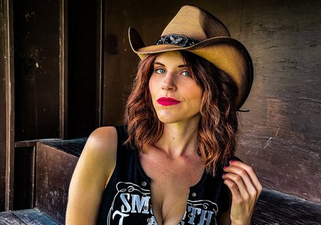 Country Christina