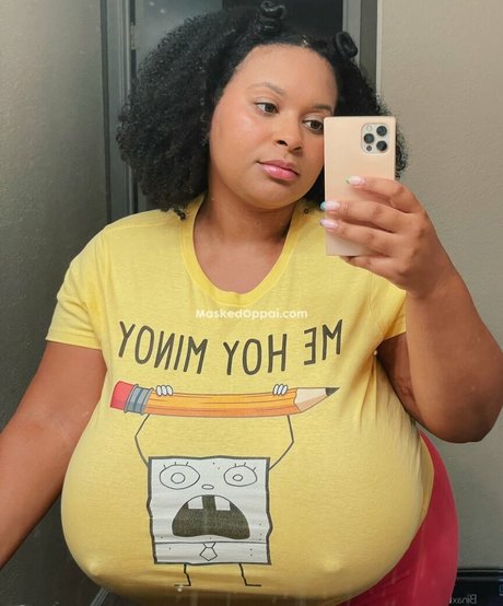 Naken läckt OnlyFans-bild av Yasminirl