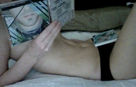 Foto nua vazada do OnlyFans de Allison Scagliotti