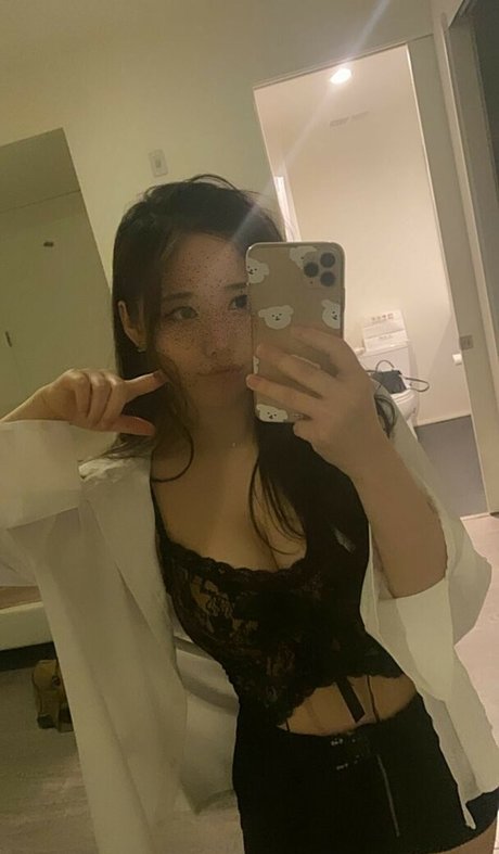 Nagie wyciekłe zdjęcie OnlyFans od Ploo3o